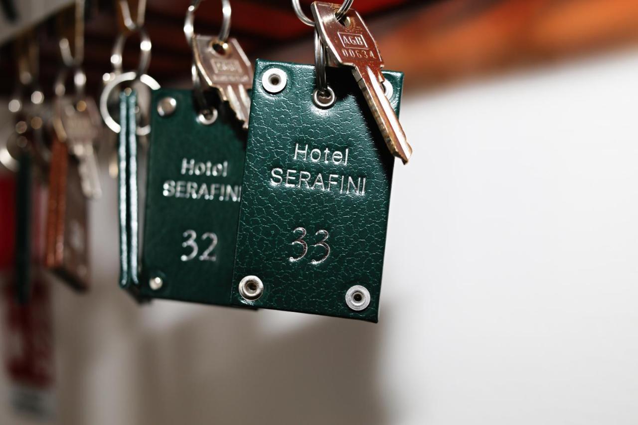 Hotel Serafini Misano Adriatico Esterno foto
