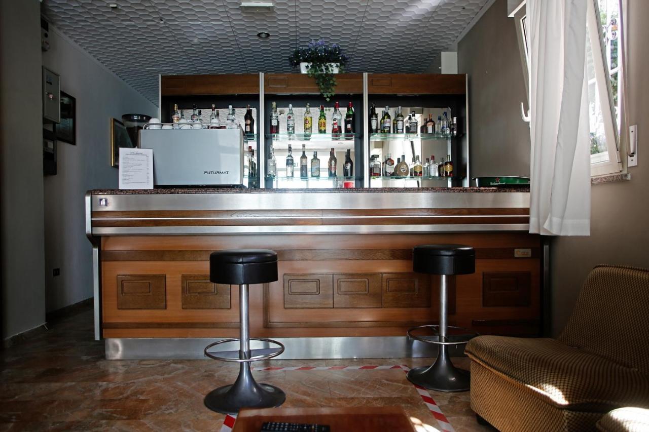 Hotel Serafini Misano Adriatico Esterno foto