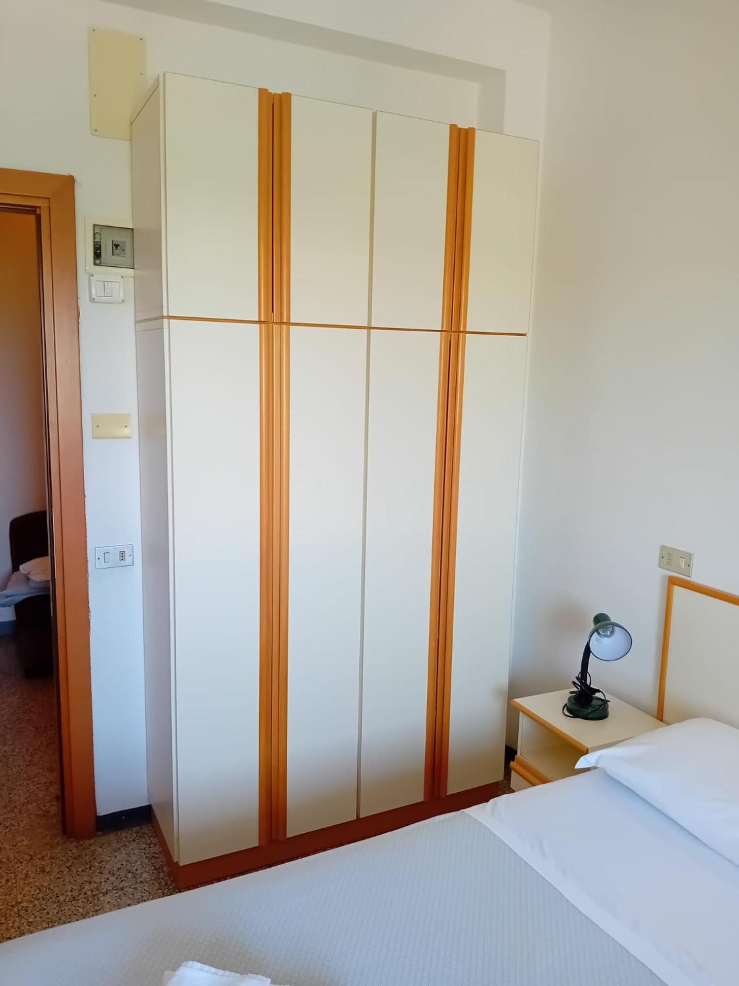 Hotel Serafini Misano Adriatico Esterno foto