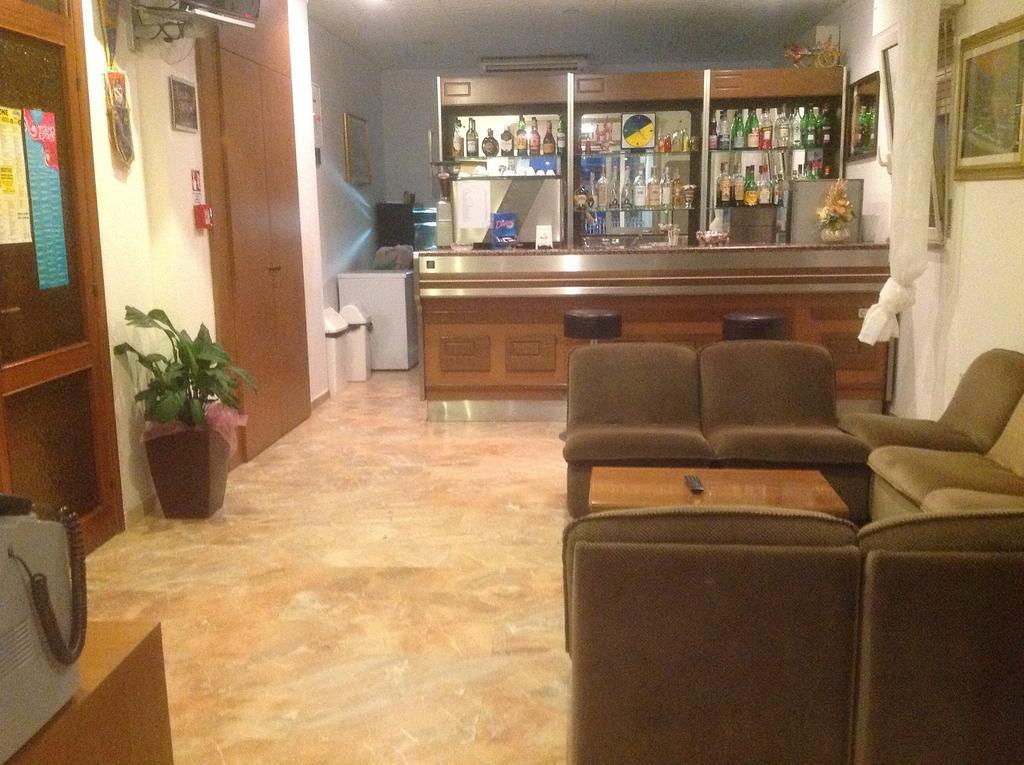 Hotel Serafini Misano Adriatico Esterno foto